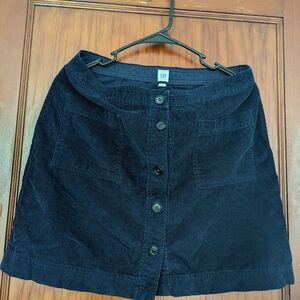 Gap size M corduroy mini skirt with pockets